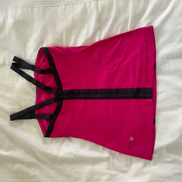 lululemon athletica Tops - Lululemon tank with built in bra